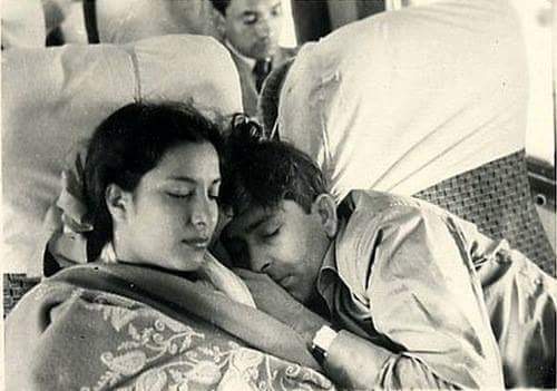 Raj Kapoor and Nargis. One of the first fairy tale relationships that didn't last in Bollywood.