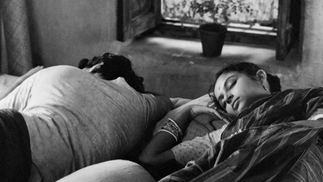 sharmila in apur sonsar